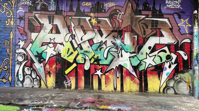 Kunstwerke an den Wänden in Schwerte